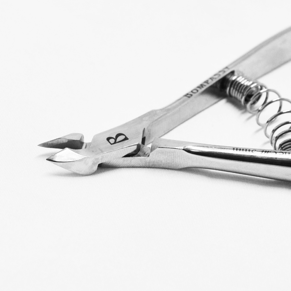 BOMPASSY Alicate Profesional Cutículas con Punta 5MM