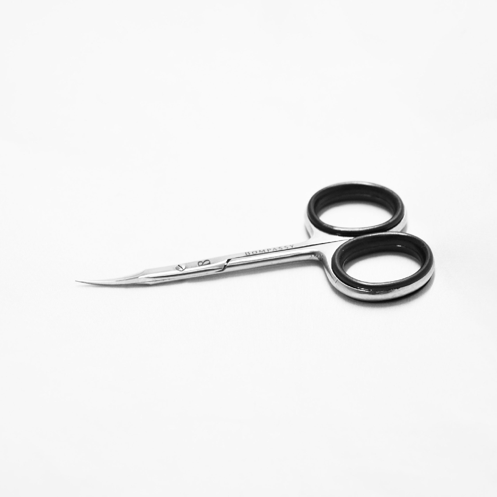 BOMPASSY Tijera Profesional Cutícula 9.5 CM