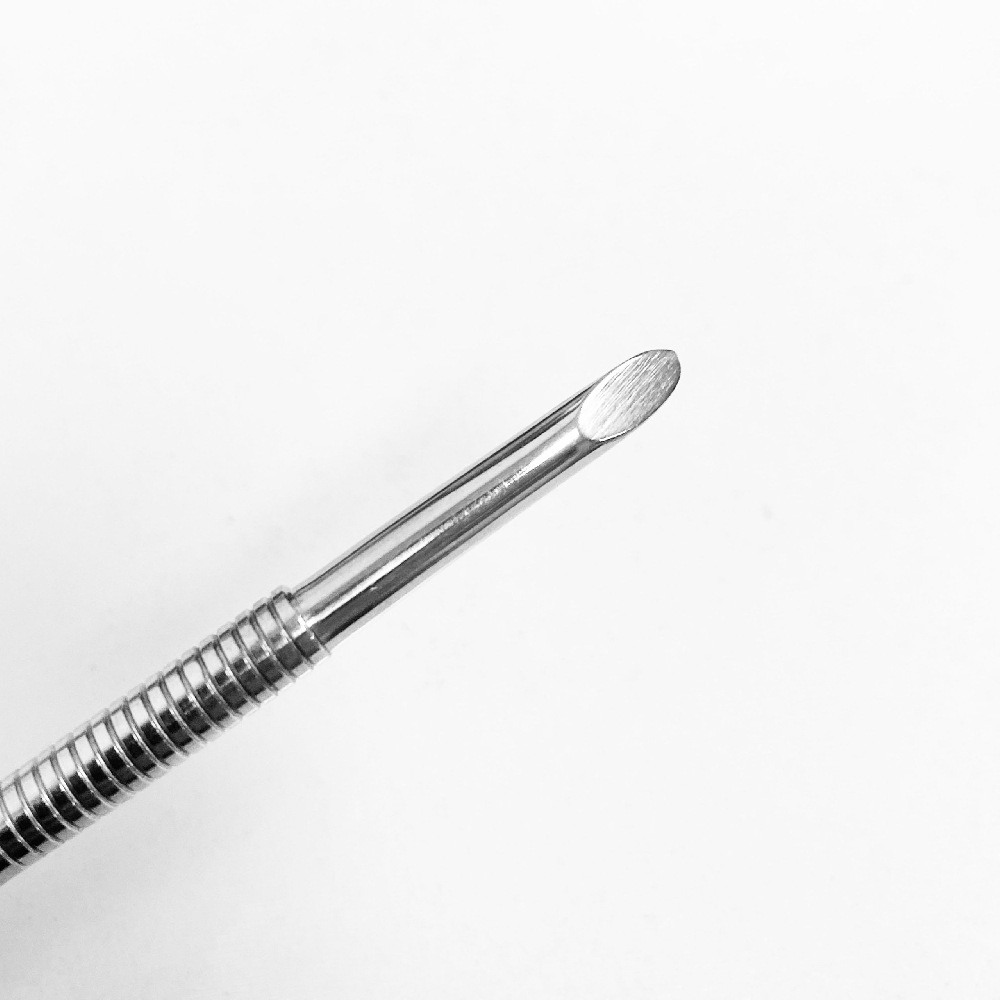 BOMPASSY Repujador Profesional Cutícula 13 CM